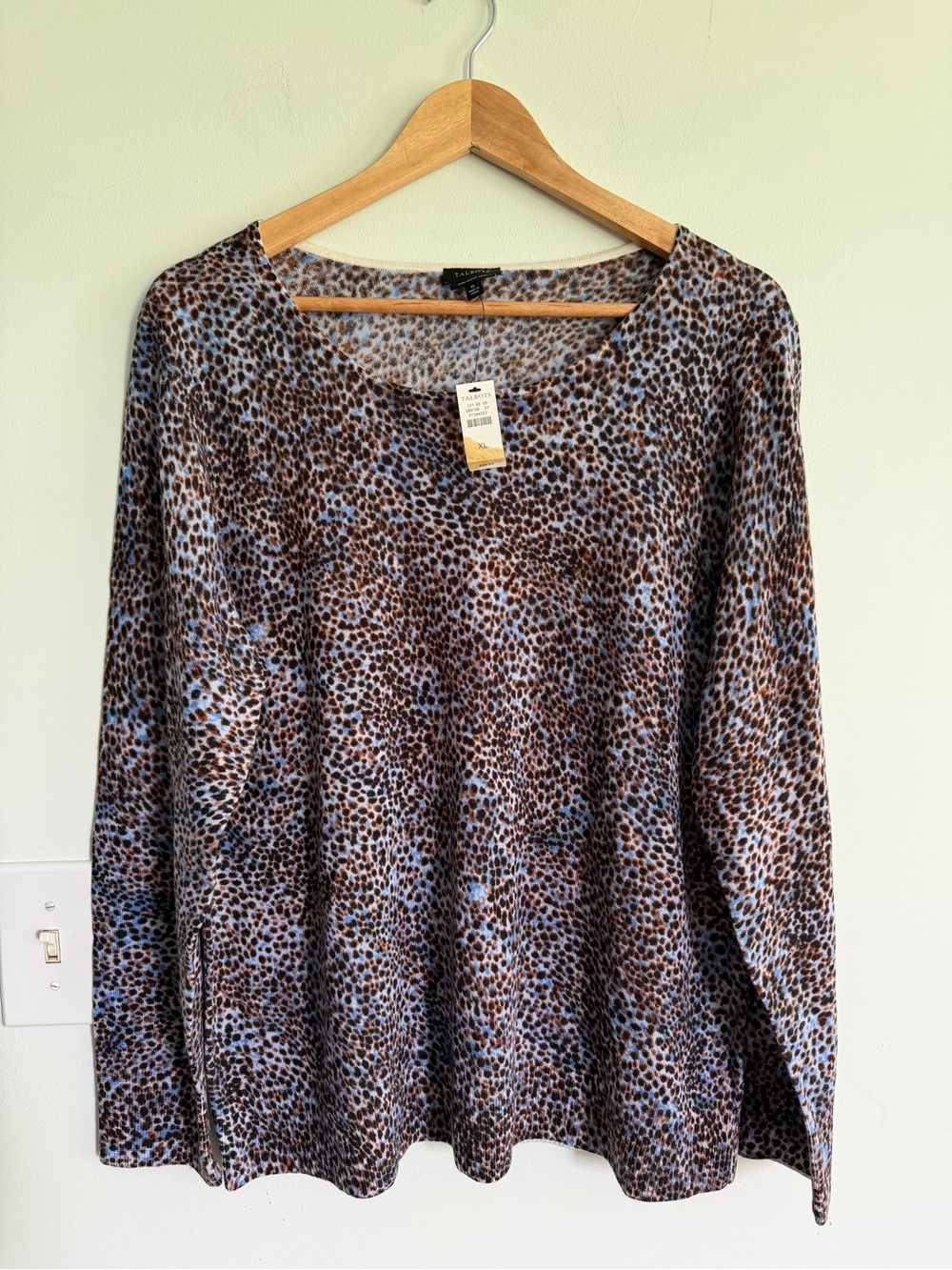 Talbots 100% Merino Wool Leopard Print Long Sleeve Women's Top Animal Print Chic